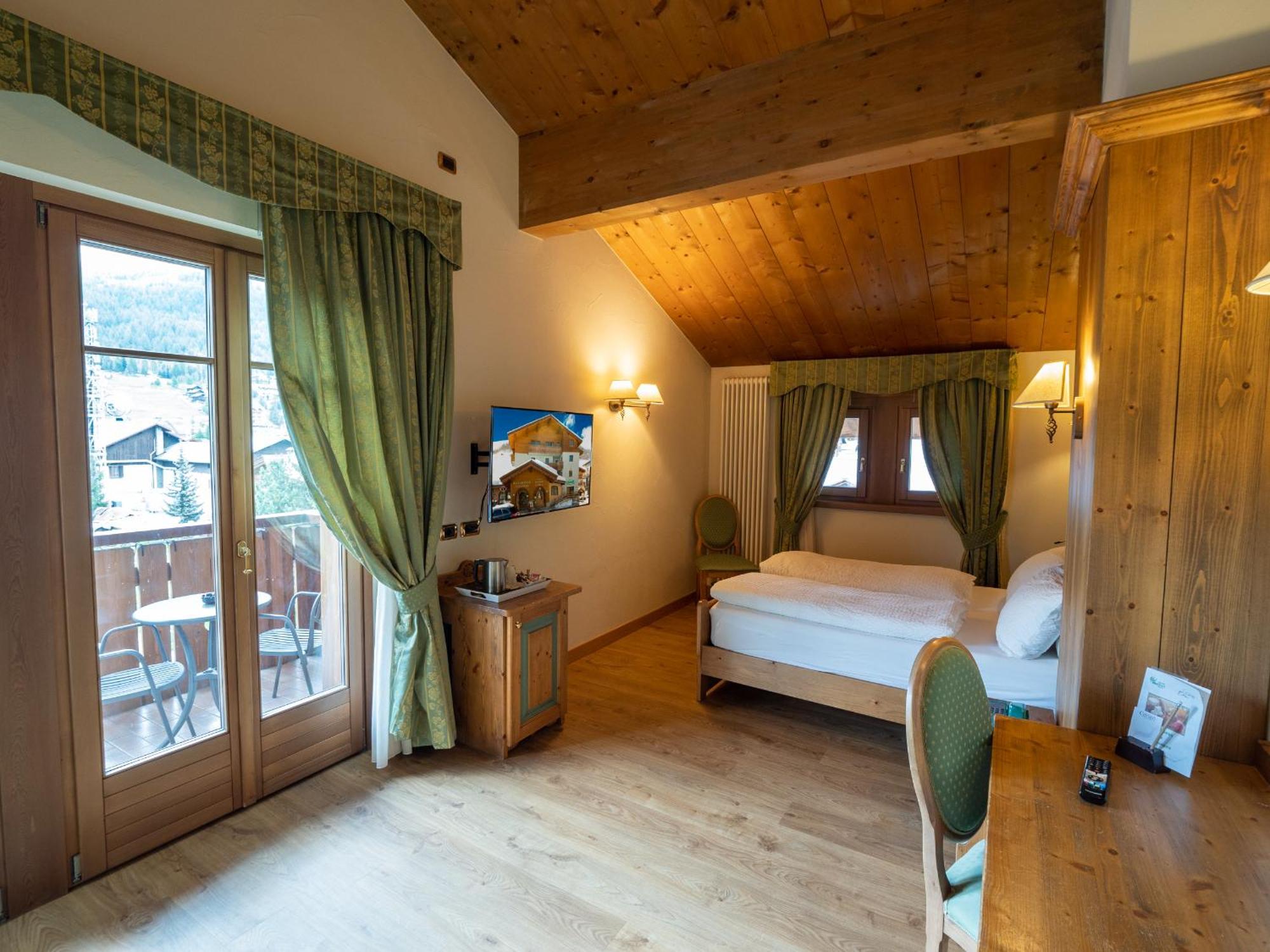 Hotel Cervo 3*